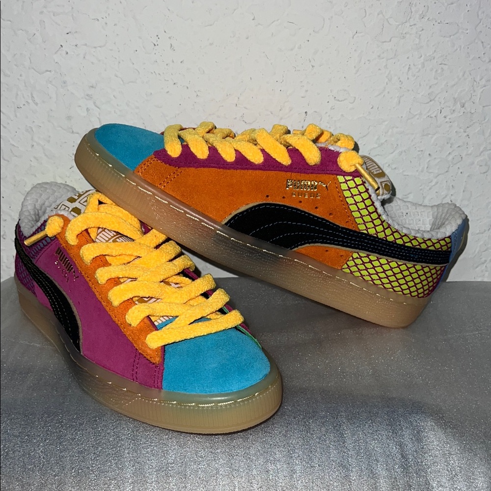 Puma OUT OF SEASON Suede Sneakers Women 7